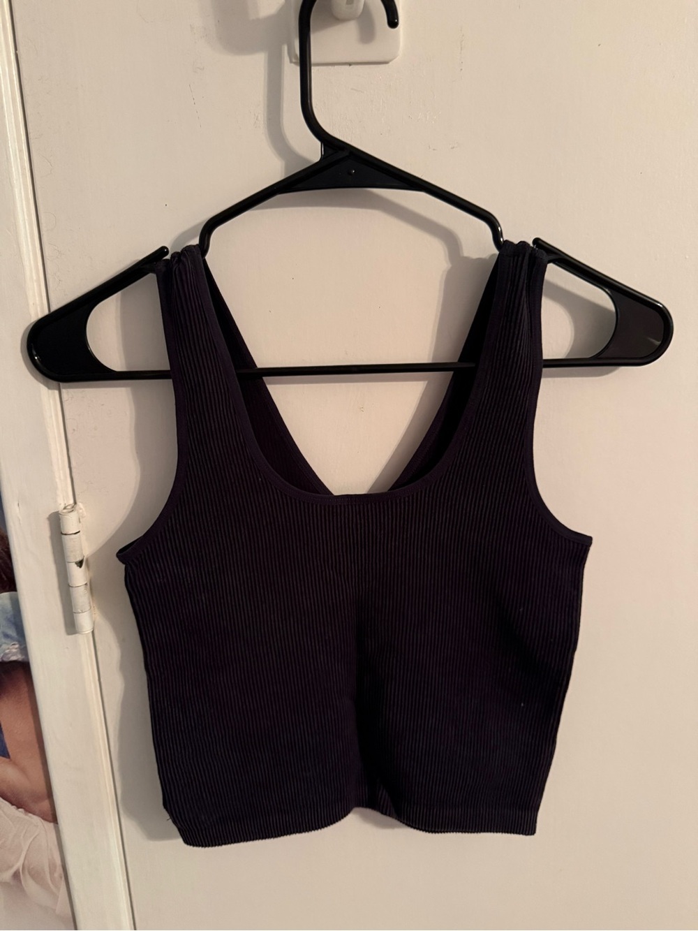 Yelete Black Ribbed Crop Tank